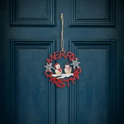 Decor de Craciun - Om de zapada din lemn, rosu - 10 cm