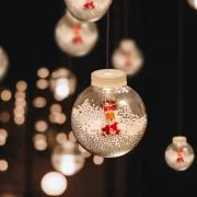 Perdea luminoasă LED - glob de zăpadă cu Moș Crăciun - 2,7 x 0,75 m - 110 LED-uri alb cald - IP44