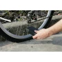 Compresor aer Mini pentru motocicleta si bicicleta, cu baterii 8xLR6 AA Lampa